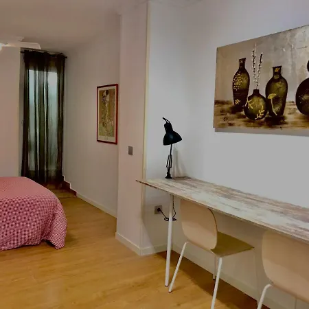 Piso Acogedor En Casco Antiguo Proximo A La Playa *